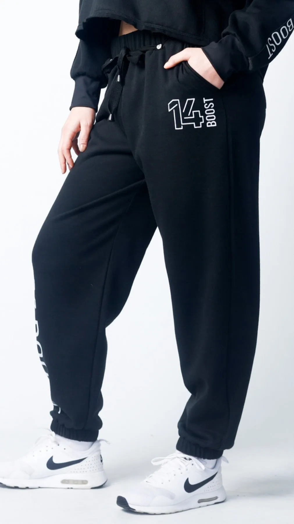AR 2381 - CLASSIC TRACKSUIT PANTS