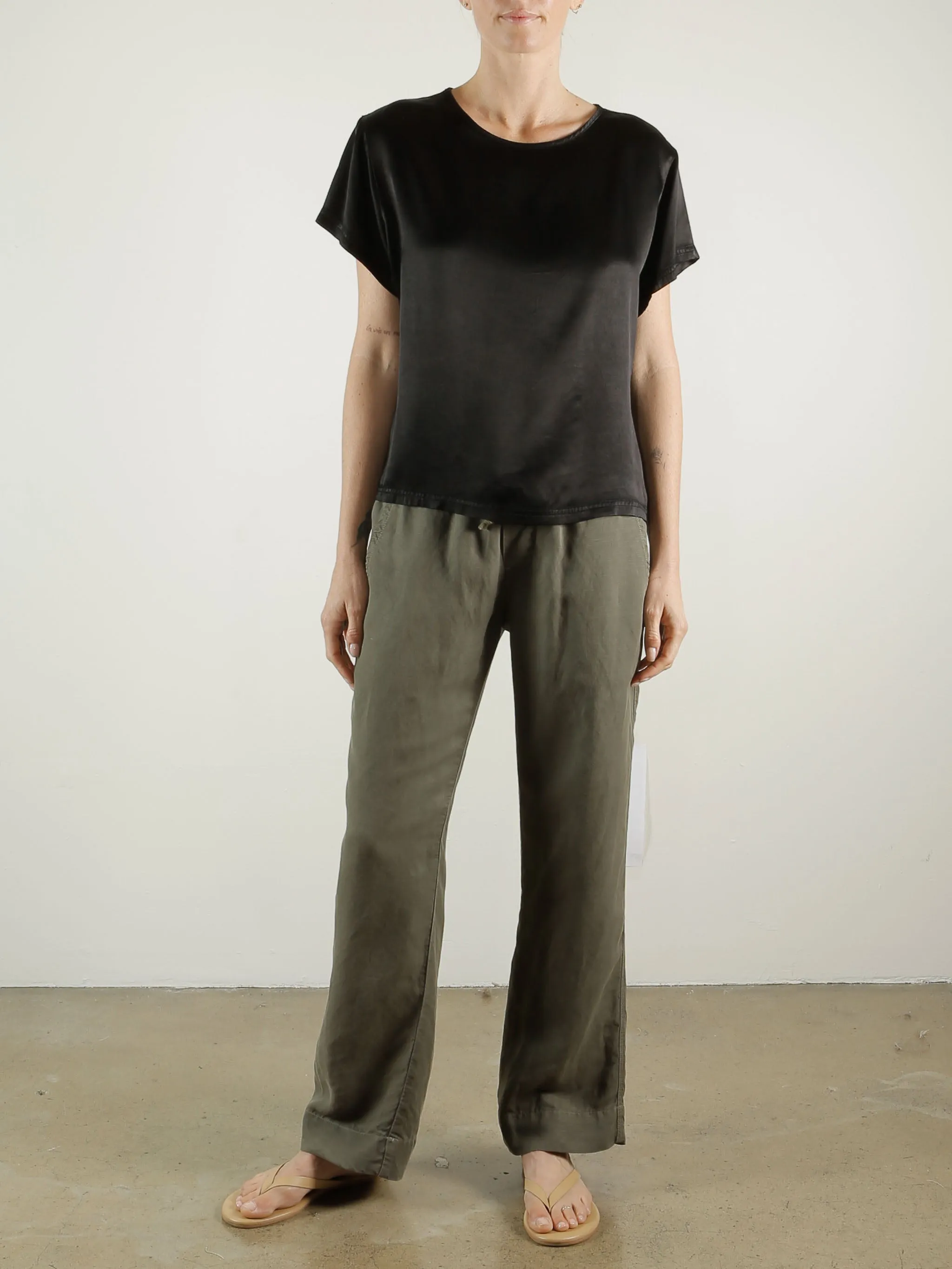 Sloane Low-Rise Pant in Linen - Military